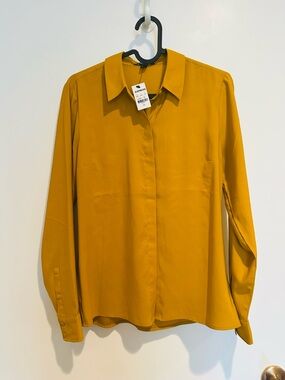 NWT Women’s Express Portofino Mustard Button-Up Shirt
